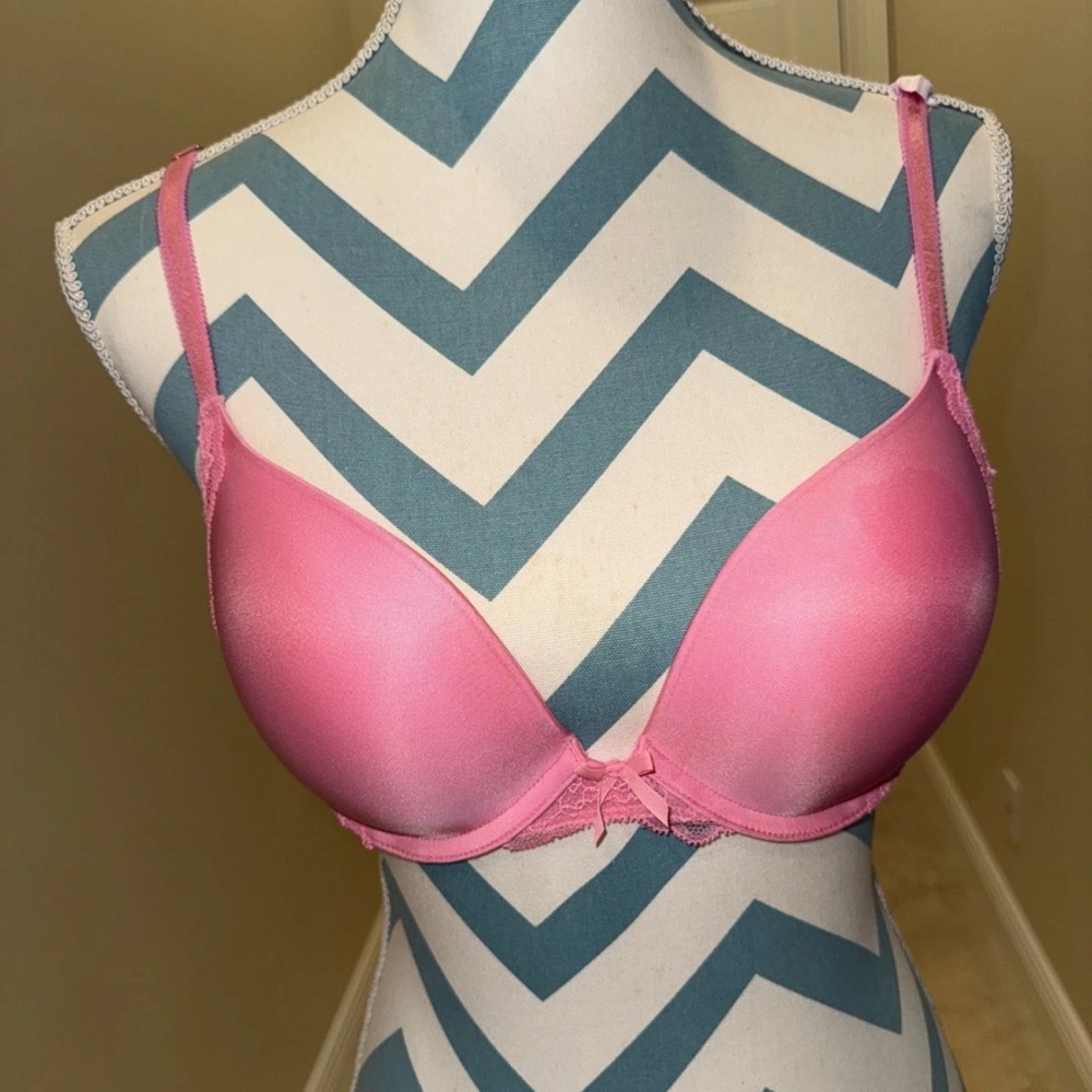 Victoria Secret Push Up Bra 34C  Underwire Adjustable New With Tags